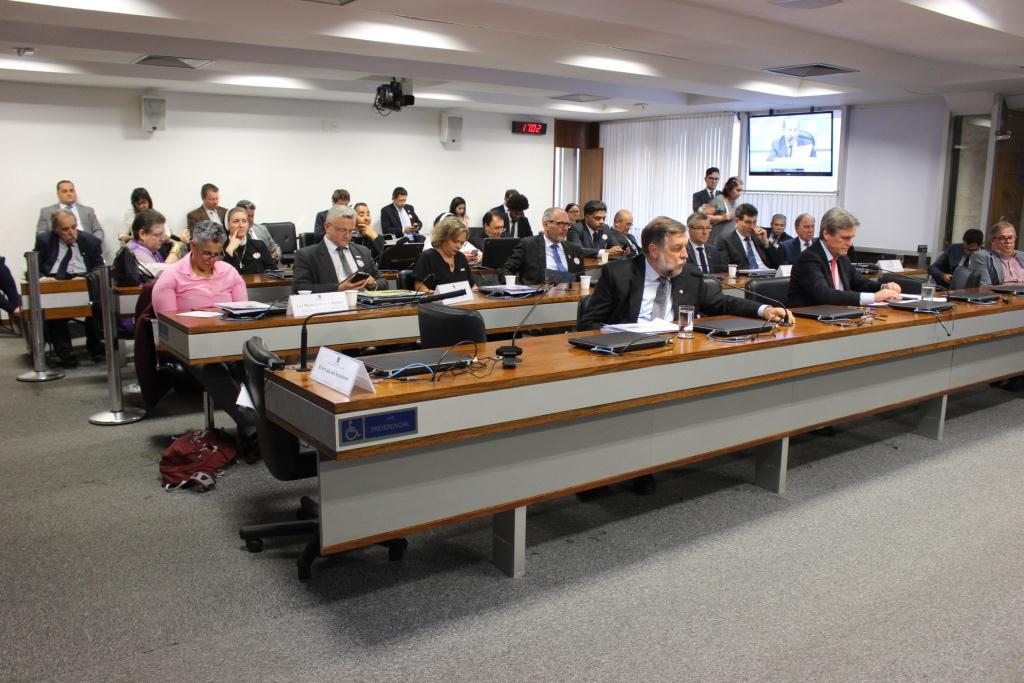 senado 01 10